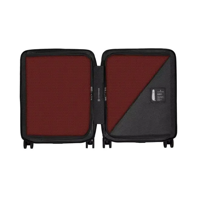 Victorinox Airox - Global Hardside Carry On | Red